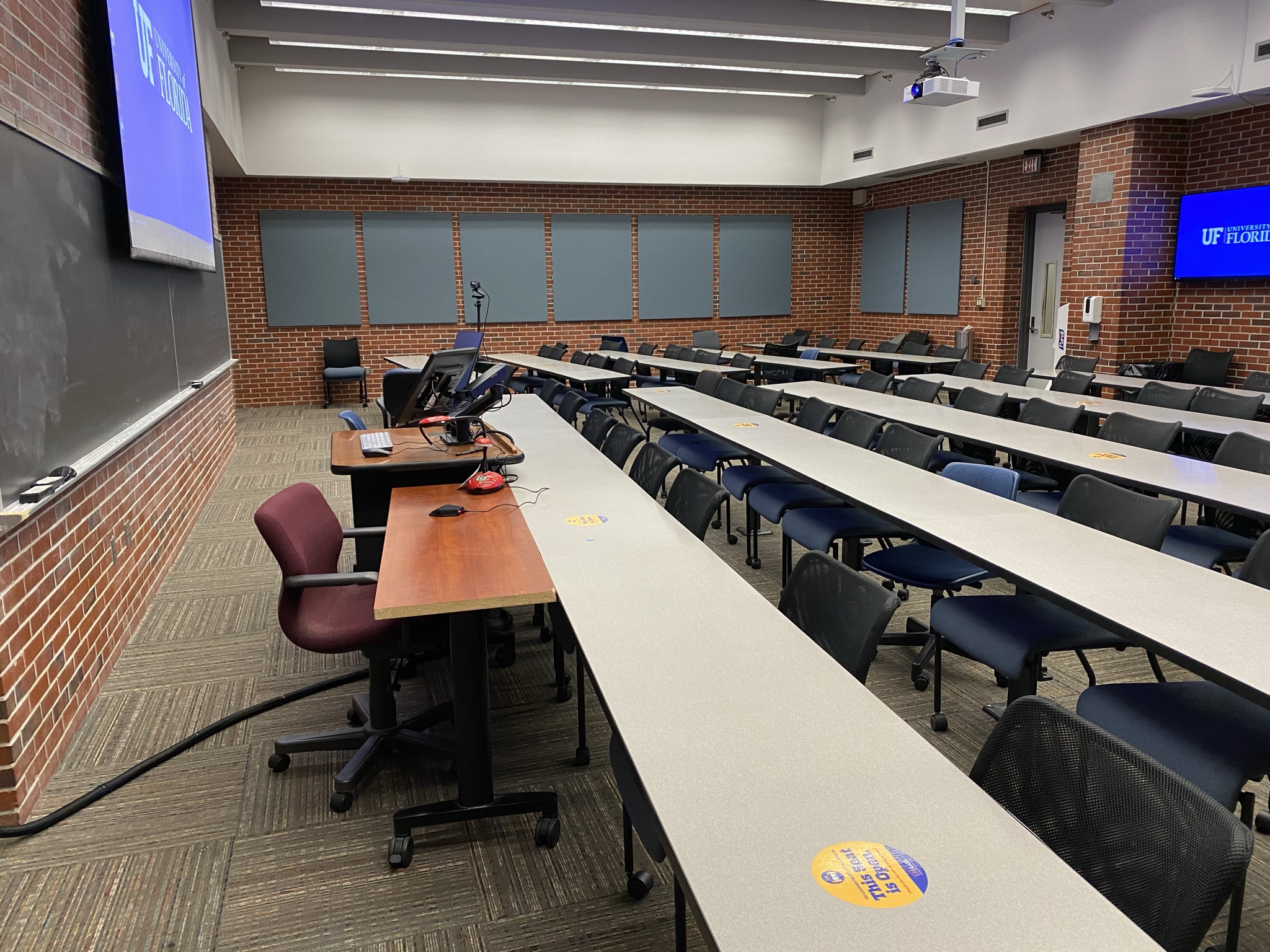 Computer Sci. & Eng. Building E222 thumbnail three
